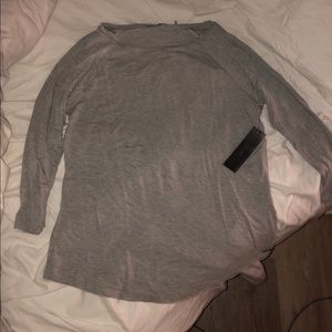 NWT TAHARI GRAY 3/4 sleeve shirt.. SO SOFT💕😉